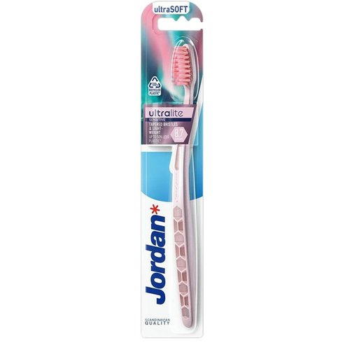 Jordan Ultralite Toothbrush UltraSoft 1 брой Код 310093 - Крем