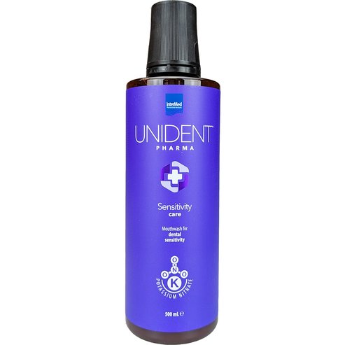 Intermed Unident Pharma Sensitivity Care Mouthwash Специално разработена ежедневна вода за уста за чувствителност на зъбите с вкус на зелена ябълка 500ml